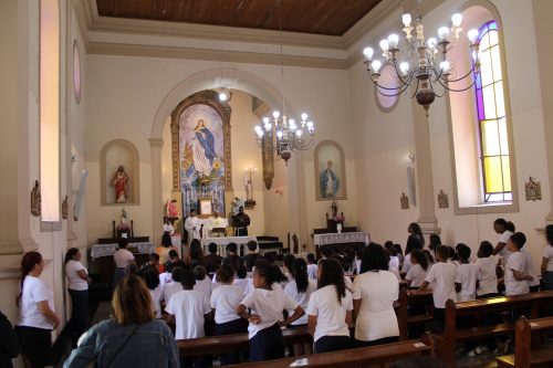 Missa-e-bencao-dos-animais-no-Centro-Educacional-Terra-Santa-37