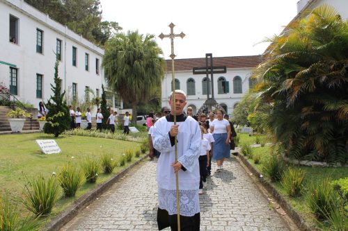 Missa-e-bencao-dos-animais-no-Centro-Educacional-Terra-Santa-7