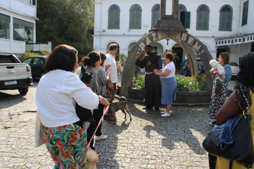 Missa-e-bencao-dos-animais-no-Centro-Educacional-Terra-Santa-72