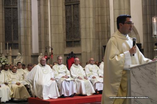 Missa-em-acao-de-gracas-pela-nomeacao-do-monsenhor-Jose-maria-111
