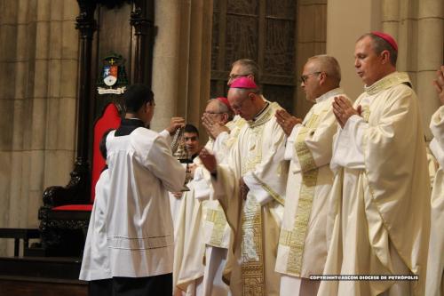 Missa-em-acao-de-gracas-pela-nomeacao-do-monsenhor-Jose-maria-98