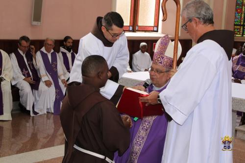 Missa-ordenacao-diaconal-franciscanos-100