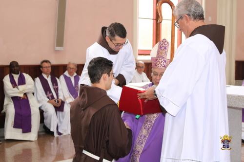 Missa-ordenacao-diaconal-franciscanos-101