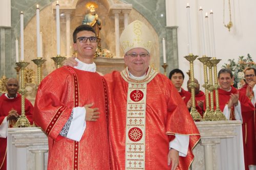 Ordenacao-Diaconal-de-Fred-na-Paroquia-Sao-Pedro-em-Pedro-do-Rio-110
