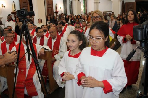 Ordenacao-Diaconal-de-Fred-na-Paroquia-Sao-Pedro-em-Pedro-do-Rio-155