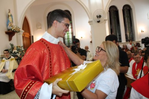 Ordenacao-Diaconal-de-Fred-na-Paroquia-Sao-Pedro-em-Pedro-do-Rio-157