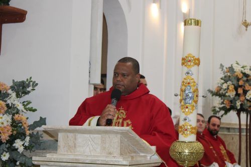 Ordenacao-Diaconal-de-Fred-na-Paroquia-Sao-Pedro-em-Pedro-do-Rio-172