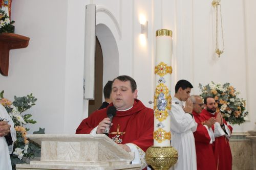 Ordenacao-Diaconal-de-Fred-na-Paroquia-Sao-Pedro-em-Pedro-do-Rio-64
