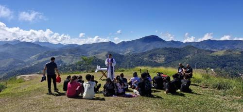 Paroquia-Santa-Teresa-promove-trilha-em-parque-de-Teresopolis-12