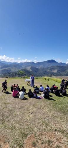 Paroquia-Santa-Teresa-promove-trilha-em-parque-de-Teresopolis-18