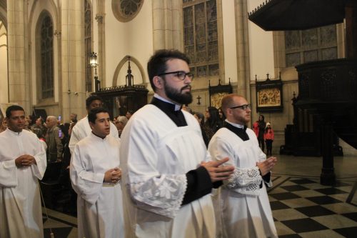 Posse-Padre-Thomas-Catedral-de-Petropolis-3
