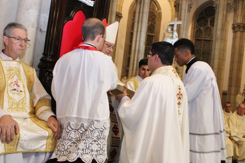 Posse-Padre-Thomas-Catedral-de-Petropolis-35