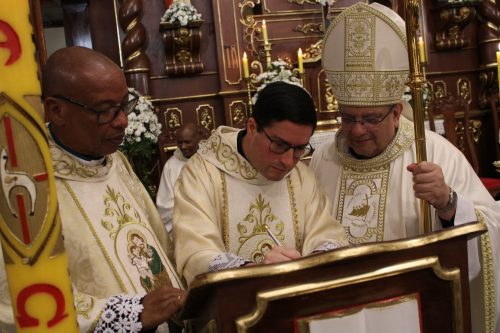 Posse-do-Padre-Ernande-e-Padre-Rafael-na-Paroquia-Sao-Jose-do-Rio-Preto-122