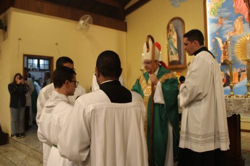 Posse-do-Padre-Joao-Pedro-na-Paroquia-de-Araras-41