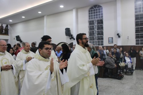 Posse-do-Padre-Leonardo-na-Paroquia-Sao-Pedro-em-Teresopolis-18