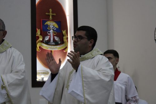 Posse-do-Padre-Leonardo-na-Paroquia-Sao-Pedro-em-Teresopolis-32