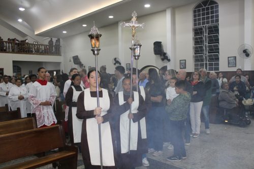 Posse-do-Padre-Leonardo-na-Paroquia-Sao-Pedro-em-Teresopolis-4