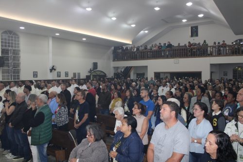 Posse-do-Padre-Leonardo-na-Paroquia-Sao-Pedro-em-Teresopolis-41