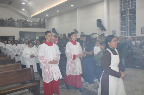 Posse-do-Padre-Leonardo-na-Paroquia-Sao-Pedro-em-Teresopolis-5