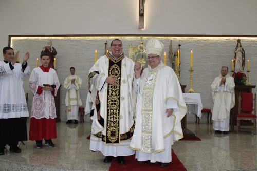 Posse-do-Padre-Leonardo-na-Paroquia-Sao-Pedro-em-Teresopolis-66
