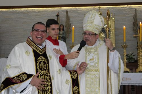 Posse-do-Padre-Leonardo-na-Paroquia-Sao-Pedro-em-Teresopolis-95