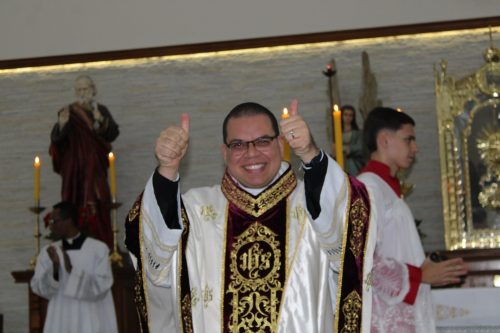 Posse-do-Padre-Leonardo-na-Paroquia-Sao-Pedro-em-Teresopolis-96