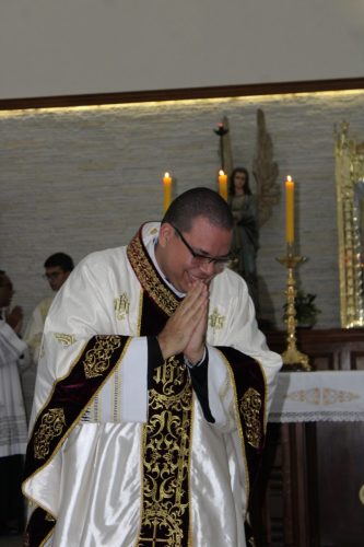 Posse-do-Padre-Leonardo-na-Paroquia-Sao-Pedro-em-Teresopolis-98