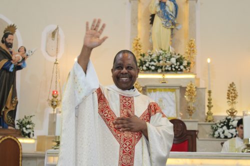 Posse-do-Padre-Marquinho-na-Paroquia-de-Venda-Nova-126