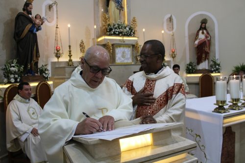 Posse-do-Padre-Marquinho-na-Paroquia-de-Venda-Nova-160