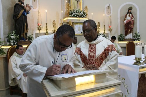 Posse-do-Padre-Marquinho-na-Paroquia-de-Venda-Nova-165