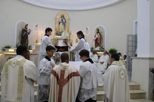 Posse-do-Padre-Marquinho-na-Paroquia-de-Venda-Nova-89