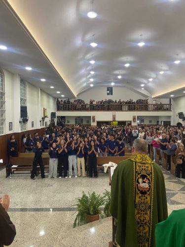 Quinto-encontro-peregrinos-do-amor-da-Paroquia-Sao-Pedro-em-Teresopolis-18