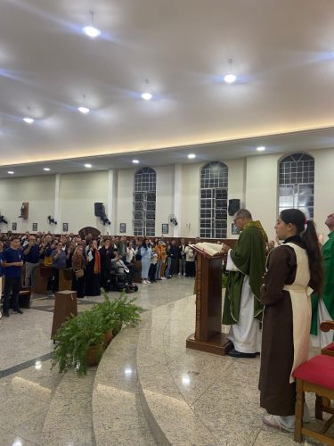 Quinto-encontro-peregrinos-do-amor-da-Paroquia-Sao-Pedro-em-Teresopolis-19