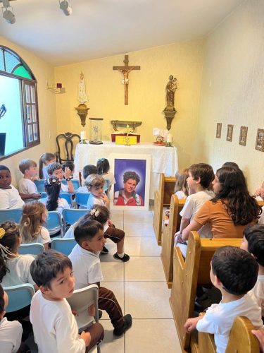 Reliquia-Sao-Carlo-Acutis-Missa-nno-Colegio-DAvila-1