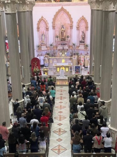 Reliquia-de-Sao-Carlo-Acustis-Missa-na-Igreja-Santa-Teresa-10