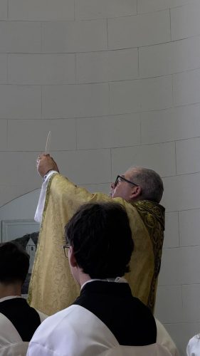Reliquia-de-Sao-Carlo-Acustis-Missa-na-Igreja-Santa-Teresa-16