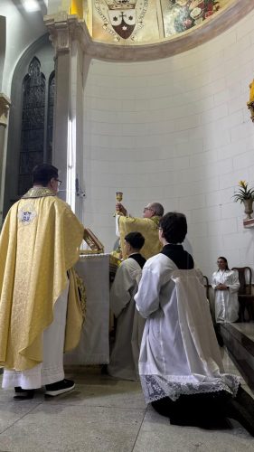 Reliquia-de-Sao-Carlo-Acustis-Missa-na-Igreja-Santa-Teresa-17