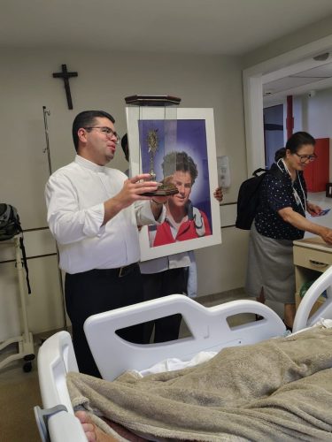 Visitas-aos-leitos-do-Hospital-Sao-Jose-11