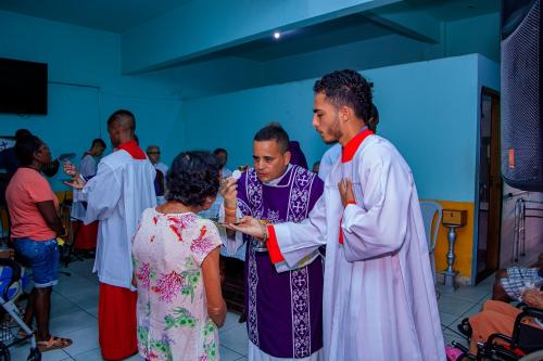 Dom Joel visita Lar Idosos em Magé Fotos lohserafimretratos